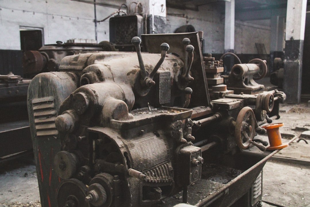 The Significant Benefits of Using Additives in Engine Oil - cermatreatment.com